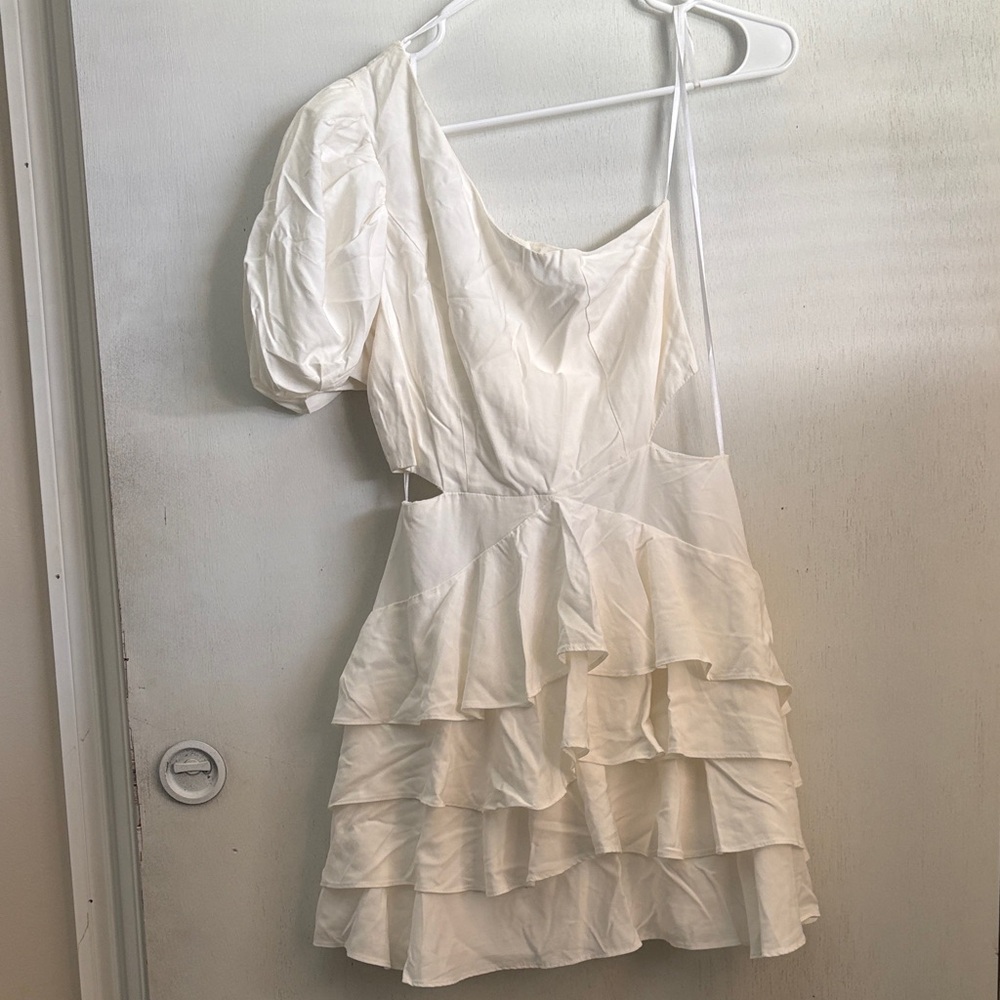 DO+BE White One-Shoulder Ruffle Mini Dress